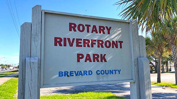 Rotary Riverfront Park Sign
