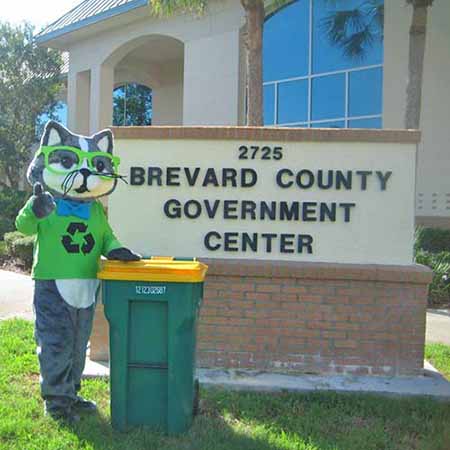 R C the recycling cat at Government Center